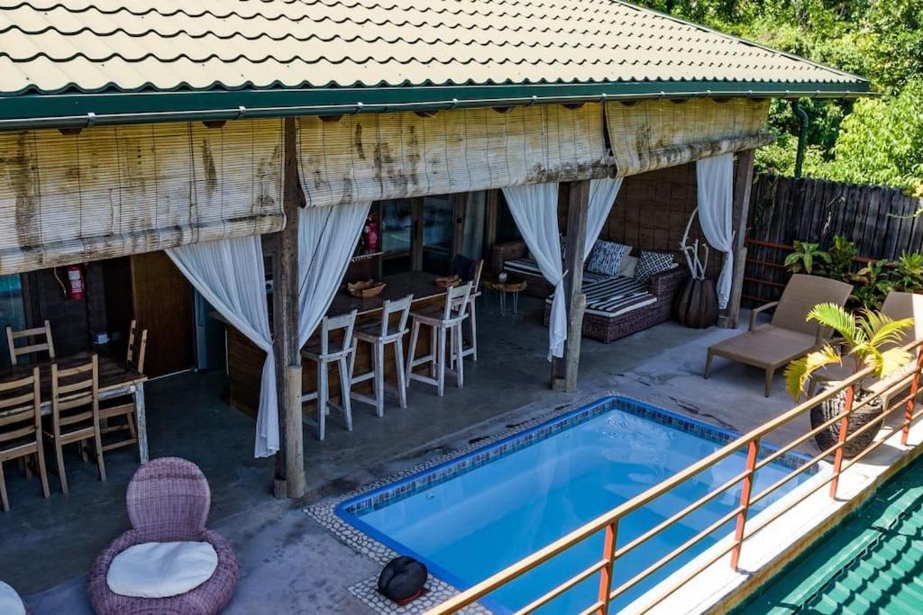 La Pointe Beach Huts Baie Sainte Anne Exterior photo